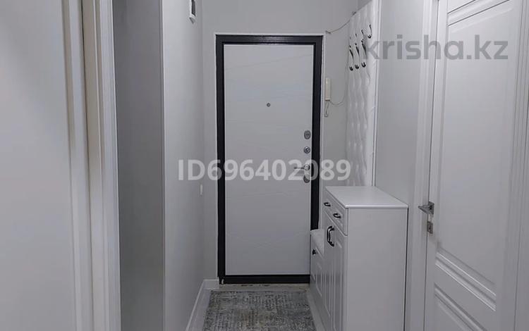 3-комнатная квартира, 70 м², 1/5 этаж, 11-й мкр 4