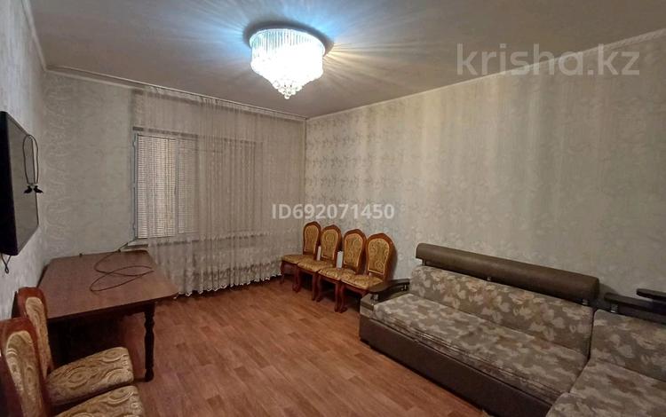 1-комнатная квартира, 30 м², 5/5 этаж помесячно, 10мик 29дом