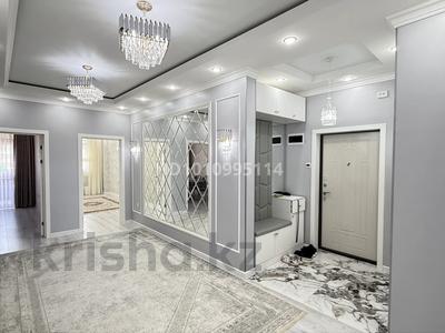 4-комнатная квартира · 100 м², 17-й мкр 54 за 50 млн 〒 в Актау