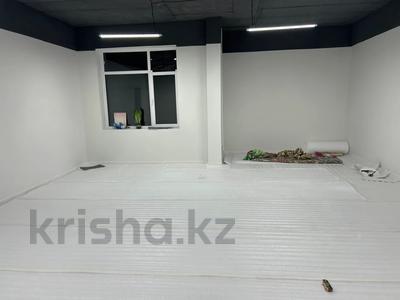 Свободное назначение, офисы, магазины и бутики, общепит, салоны красоты, фитнес и спорт, медцентры и аптеки, образование, развлечения, кабинеты и рабочие места, студии · 260 м² за 500 000 ₸ в Алматы, Наурызбайский р-н