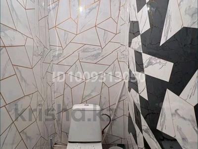 2-комнатная квартира · 40 м² · 7/9 этаж, Курмангазы 111 — Льва Толстого за 7.6 млн ₸ в Уральске, мкр Школьник