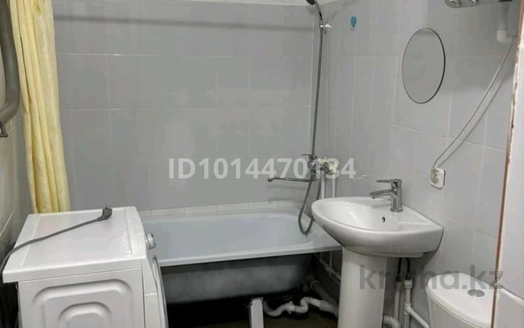 1-комнатная квартира · 41.8 м² · 6/25 этаж, микрорайон Байкена Ашимова 24 за 20 млн ₸ в Караганде, Казыбек би р-н — фото 2