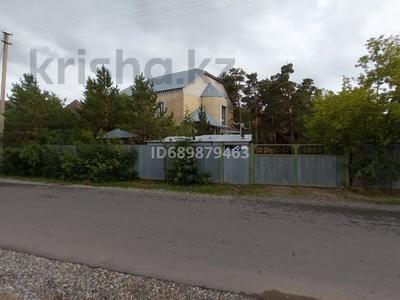 Дом · 5 комнат · 200 м², ул. Абая за 63 000 〒 в Бурабае
