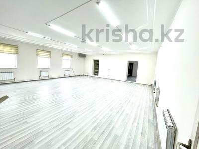 Свободное назначение, офисы, кабинеты и рабочие места, студии · 200 м² за ~ 1.7 млн 〒 в Алматы, Медеуский р-н