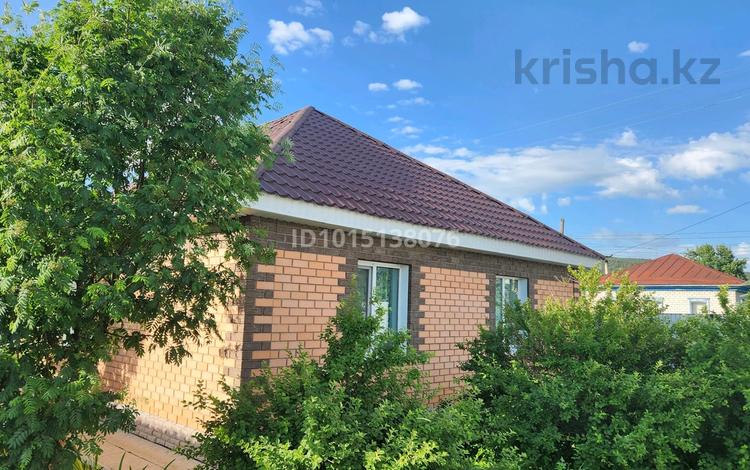 Отдельный дом · 4 комнаты · 90 м² · 10 сот., Достык 48 за 35 млн ₸ в Щучинске — фото 2