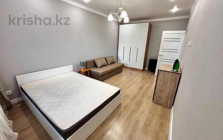 1-комнатная квартира · 42 м² · 5/9 этаж, Сауран 12/2 за 220 000 ₸ в Астане, Есильский р-н — фото 8