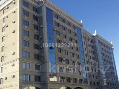 1-бөлмелі пәтер · 50 м² · 2/9 қабат, проспект Каныш Сатпаев 60, бағасы: 150 000 〒 в Атырау, мкр Авангард-4