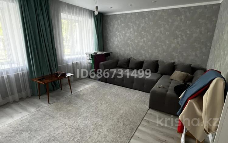 1-комнатная квартира, 40 м², 1/5 этаж помесячно, мкр Новый Город, Пичугина 235/2