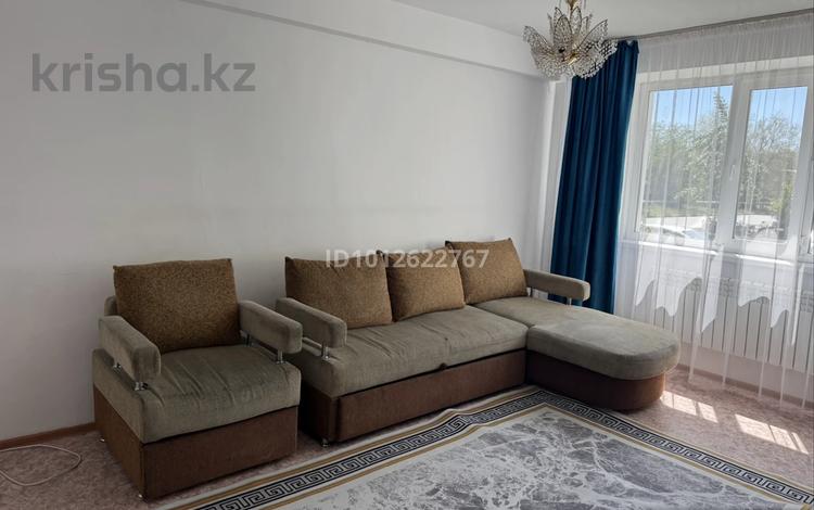 2-бөлмелі пәтер · 70 м² · 1/9 қабат, Мелькомбинат 1, бағасы: 150 000 ₸ в Семее — фото 2