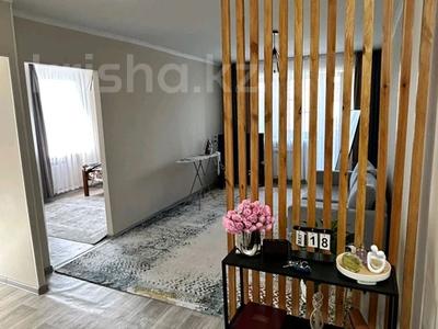 2-комнатная квартира · 40 м² · 2/5 этаж, Ново Ахмирово 1 за 15.5 млн 〒 в Усть-Каменогорске