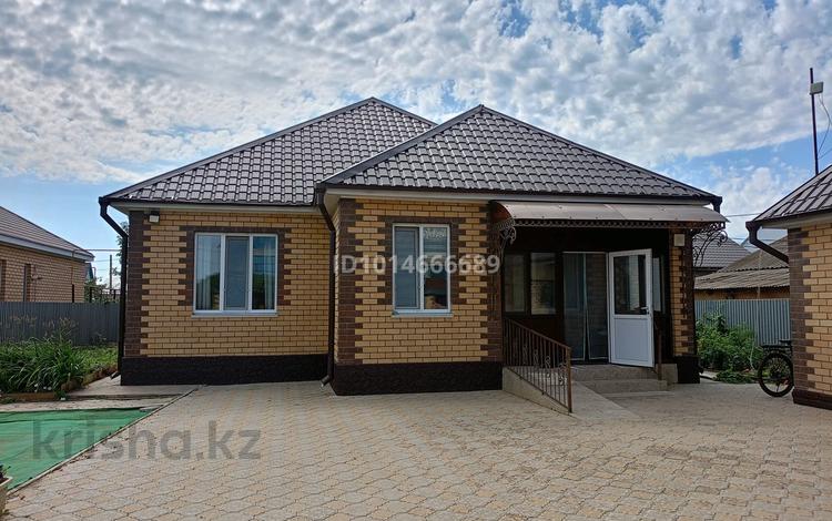 Отдельный дом · 4 комнаты · 115 м² · 6 сот., мкр Старый Аэропорт, Базарбай Жуманиязова 12/1 за 60 млн ₸ в Уральске — фото 2
