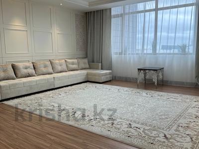 4-комнатная квартира · 175 м² · 10/18 этаж, Тауелсиздик 10/1 — Тауелсиздик кошкарбаева за 850 000 ₸ в Астане, Алматы р-н