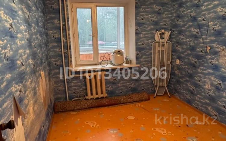3-бөлмелі пәтер · 60 м² · 1/3 қабат, Гүлдер 3 ш/а., Муканова 57Б, бағасы: 18.5 млн ₸ в Караганде, Казыбек би р-н — фото 2