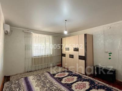 Отдельный дом · 2 комнаты · 70 м², Тұтқабаев 29а — Рядом Керуен Сарай за 100 000 〒 в Туркестане