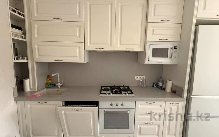 4-комнатная квартира · 135 м², Есенберлина за 103 млн ₸ в Алматы, Медеуский р-н — фото 7