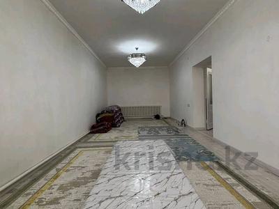 Отдельный дом · 4 комнаты · 74 м² · 6 сот., Жалаңтөс Баhадур 11/3 — Жеңіс, Мектеп интернат за 38 млн ₸ в 