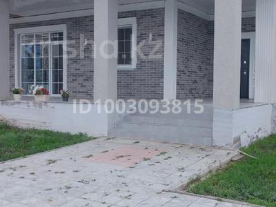 Отдельный дом · 6 комнат · 167 м² · 110 сот., Жером, Абая 18 — Абая за 50 млн 〒 в Уральске