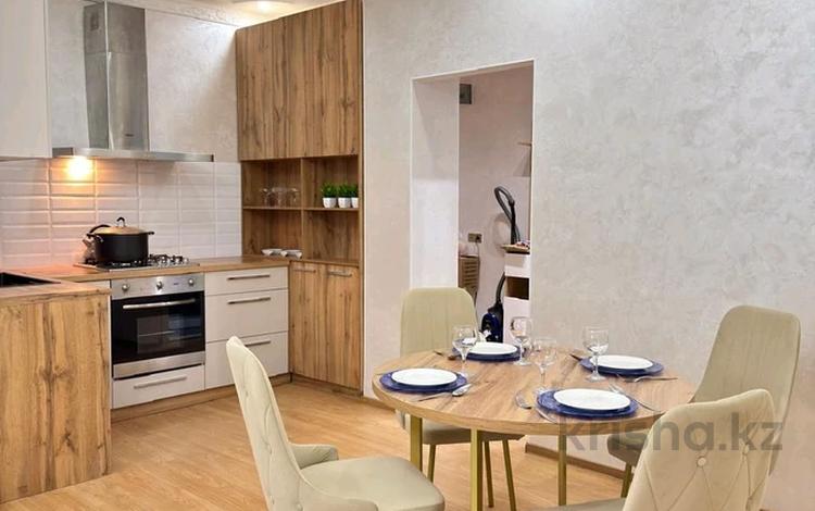 2-бөлмелі пәтер · 60 м² · 4/9 қабат, проспект Каныш Сатпаев 60, бағасы: 450 000 ₸ в Атырау — фото 2