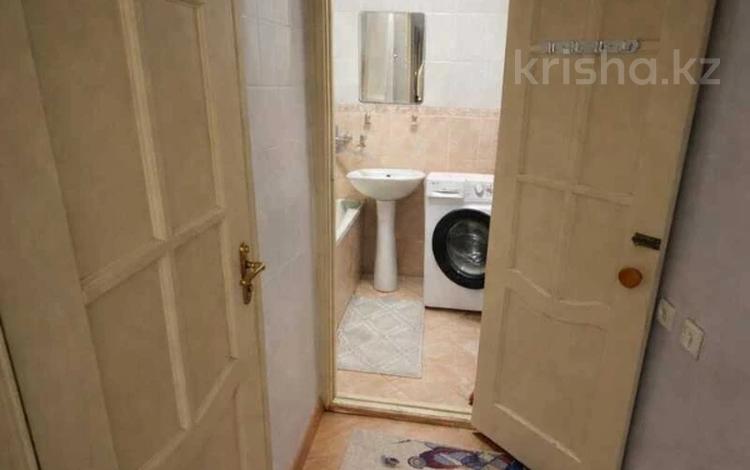3-комнатная квартира · 70 м² · 5/9 этаж, АКСАЙ 2 35 за 42 млн ₸ в Алматы, Ауэзовский р-н — фото 2