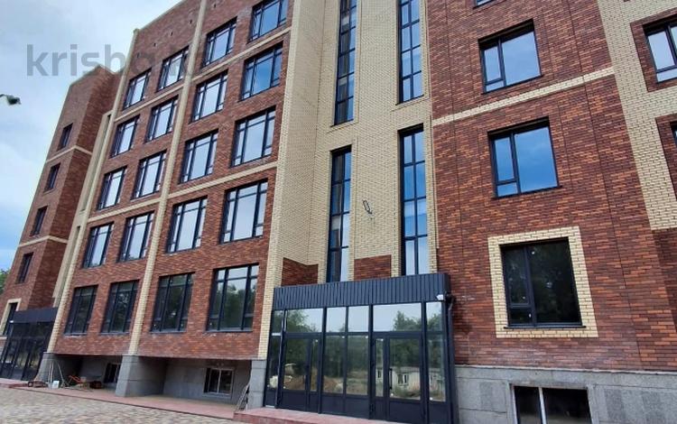 3-комнатная квартира · 109 м² · 2/5 этаж, Жамакаева 150/2 за 54.5 млн ₸ в Семее — фото 11