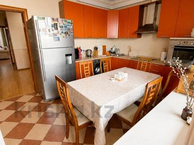 3-комнатная квартира · 125 м² · 13/15 этаж, Ходжанова за 124 млн 〒 в Алматы, Бостандыкский р-н