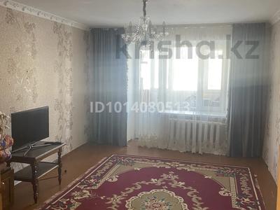 2-комнатная квартира · 54 м² · 1/5 этаж, 4 мкр 6А — Школа № 4 за 10 млн ₸ в Алге