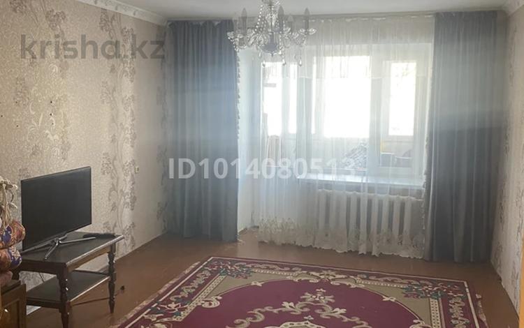 2-комнатная квартира · 54 м² · 1/5 этаж, 4 мкр 6А — Школа № 4 за 10 млн ₸ в Алге — фото 2