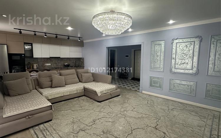 3-бөлмелі пәтер · 92 м² · 2/6 қабат, Папанина 34А, бағасы: 60 млн ₸ в Семее — фото 2