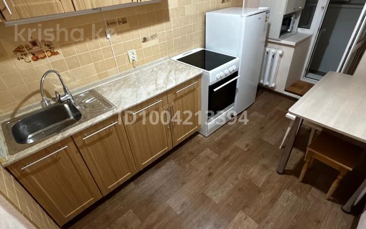 1-комнатная квартира · 30 м² · 5/9 этаж, мкр Юго-Восток, Гапеева, 30й микрорайон 6 за 150 000 ₸ в Караганде, Казыбек би р-н — фото 2