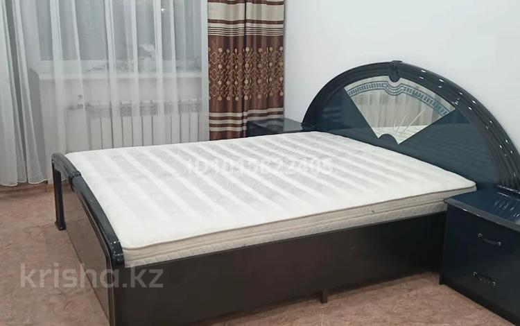 1-комнатная квартира · 43 м² · 1/9 этаж, Карагайлы 55 за 150 000 ₸ в Семее — фото 2