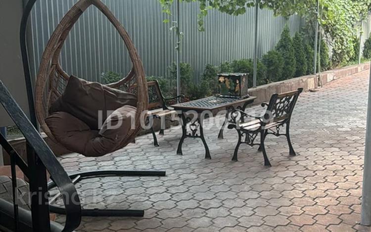 Отдельный дом · 5 комнат · 200 м² · 5 сот., Базарбаева 24 за 650 000 ₸ в Алматы, Медеуский р-н — фото 2