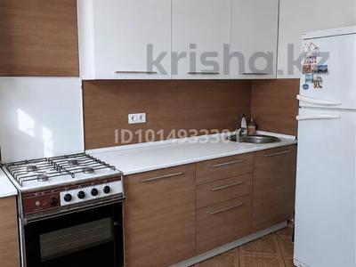 2-бөлмелі пәтер · 54 м² · 4/5 қабат, Каржаубайулы 253, бағасы: 19.5 млн ₸ в Семее, Красный Кордон