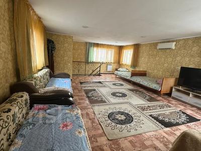 Отдельный дом · 2 комнаты · 100 м² · 3 сот., Кокчетавская 2 — Только командировочным за 500 000 ₸ в Павлодаре