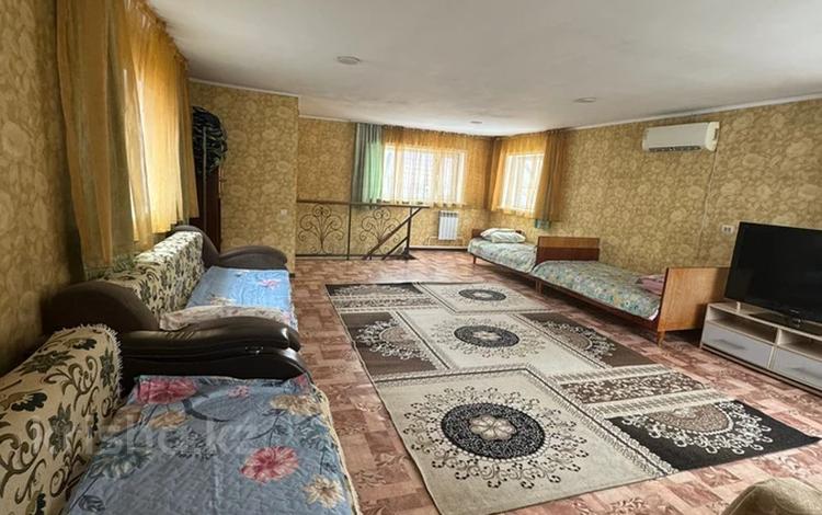 Отдельный дом · 2 комнаты · 100 м² · 3 сот., Кокчетавская 2 — Только командировочным за 500 000 ₸ в Павлодаре — фото 2