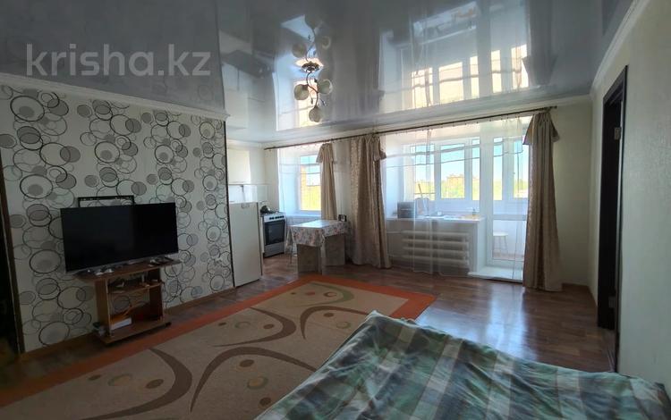 2-бөлмелі пәтер · 41 м² · 3/5 қабат, проспект Абая Кунанбаева 62, бағасы: 7.5 млн ₸ в Шахтинске — фото 2