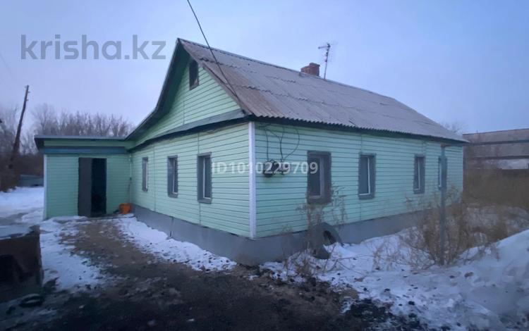 Жеке үй · 3 бөлме · 82 м² · 9 сот., Сортировка, Рабоча 174, бағасы: 8 млн ₸ в Караганде, Алихана Бокейханова р-н — фото 2