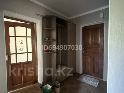 3-комнатная квартира · 50 м² · 1/2 этаж, Алимкулова — Акбар базар за 16 млн ₸ в Шымкенте, Аль-Фарабийский р-н
