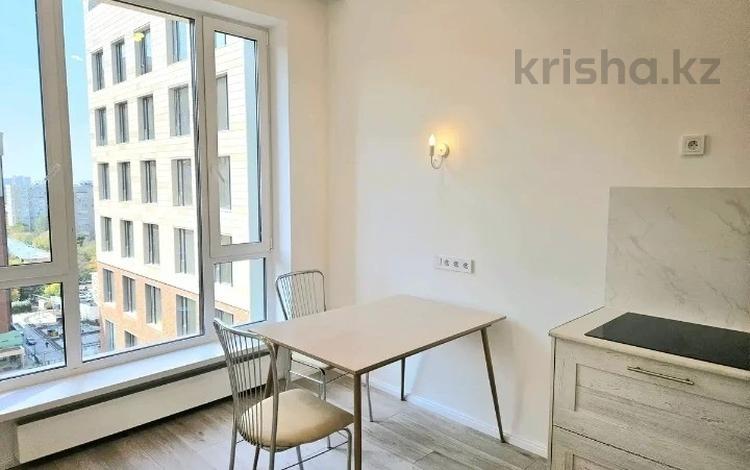 1-комнатная квартира · 50 м² · 13 этаж, проспект Абая 109/6к5 за 360 000 ₸ в Алматы, Алмалинский р-н — фото 5
