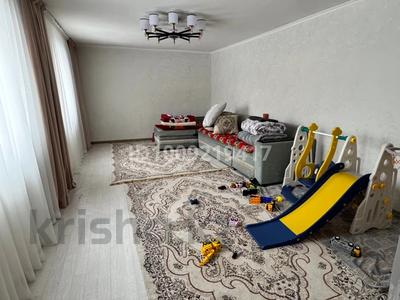 Отдельный дом · 3 комнаты · 200 м² · 9 сот., Алипшеева 6 за 25 млн 〒 в Таразе