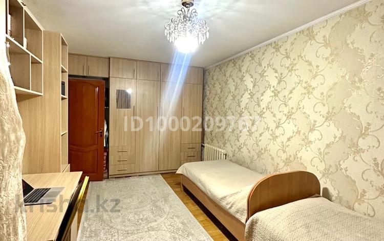 3-комнатная квартира · 61 м² · 4/5 этаж, мкр Мамыр, Шаляпина Яссауи 9 — Шаляпина Яссауи за 42 млн ₸ в Алматы, Ауэзовский р-н — фото 2