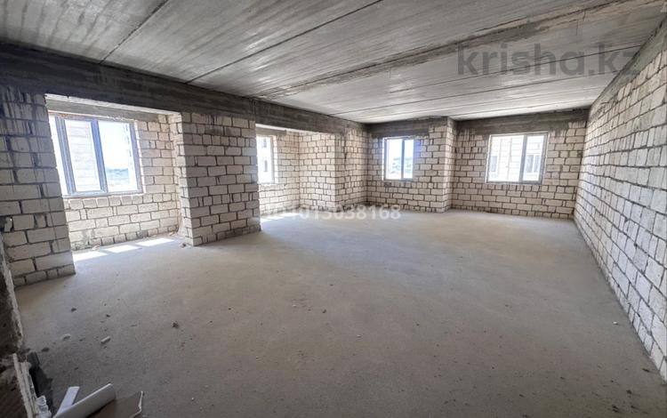 2-бөлмелі пәтер · 76 м² · 5/8 қабат, 29а ш/а. 38/8 — Нұраплаза мен аққаланың ортасында, бағасы: 10 млн ₸ в Актау, 29а мкр — фото 2