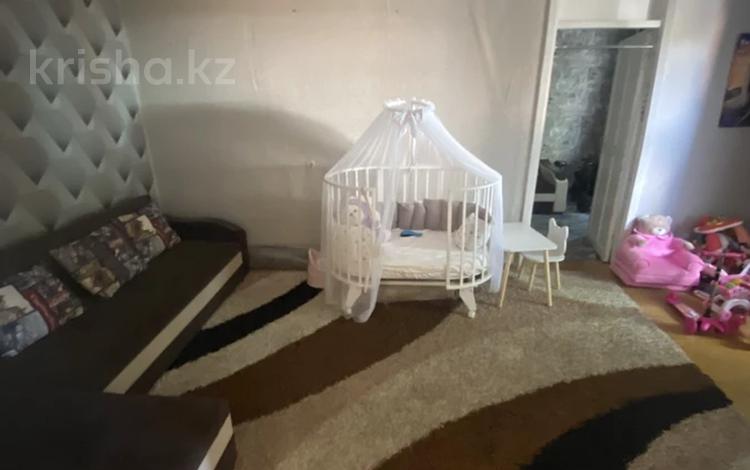2-бөлмелі пәтер · 46 м² · 2/5 қабат, Б. Момышулы 34, бағасы: 6.9 млн ₸ в Темиртау — фото 2