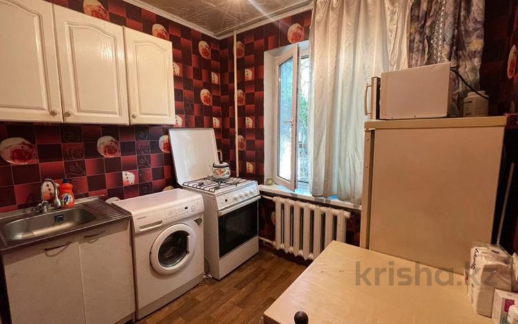 1-комнатная квартира, 31 м², 1/4 этаж помесячно, мкр №6 3 — Абая Алтынсарина