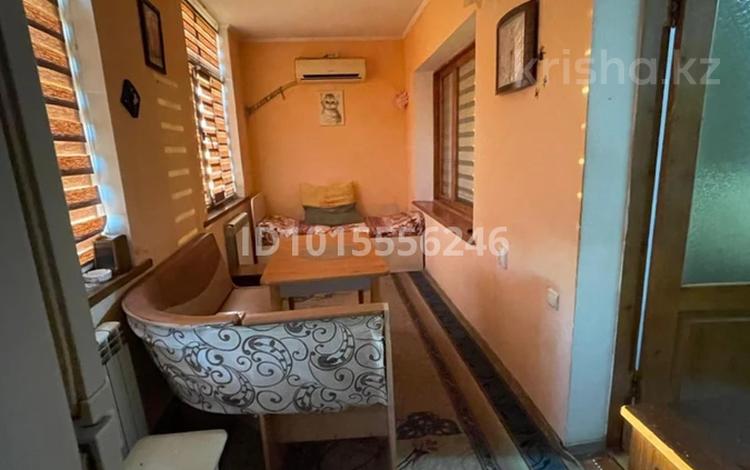 3-бөлмелі пәтер · 75 м² · 4/5 қабат, 18-шағынаудан 44, бағасы: 180 000 ₸ в Шымкенте, Аль-Фарабийский р-н — фото 2