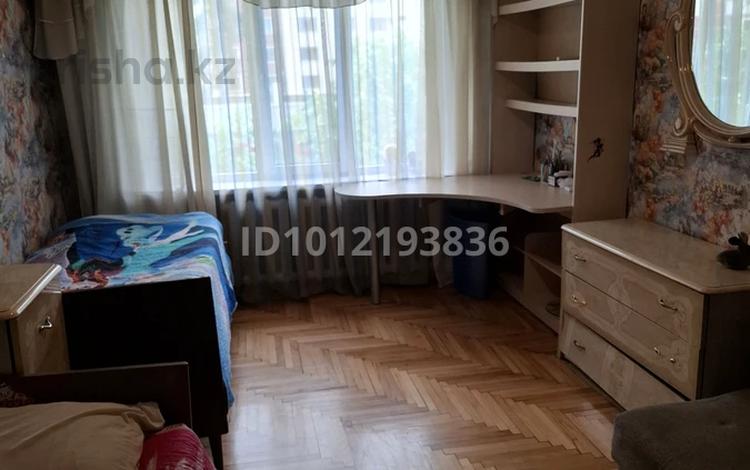 3-бөлмелі пәтер · 62 м², ул. Мукана Тулебаева 24, бағасы: 40 млн ₸ в Алматы, Медеуский р-н — фото 2