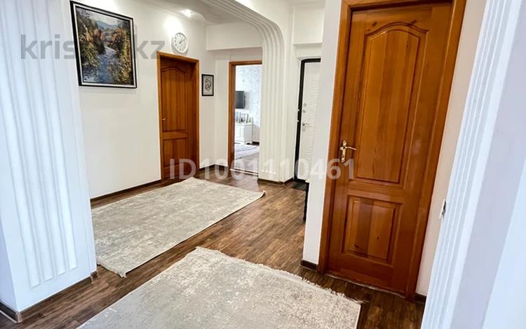 4-бөлмелі пәтер · 92 м² · 5/5 қабат, мкр Мамыр-7 — Напротив ТРЦ «Спутник», бағасы: 60 млн ₸ в Алматы, Ауэзовский р-н — фото 2