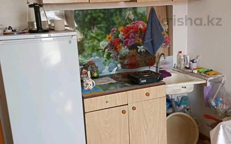 2-бөлмелі пәтер · 31 м² · 5/9 қабат, Дулатова 206 — район Жансая, бағасы: 13.5 млн ₸ в Семее — фото 2