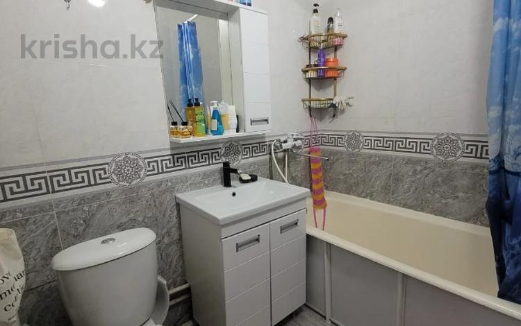 3-комнатная квартира · 64 м² · 2/5 этаж, мкр Айнабулак-2 за 41 млн ₸ в Алматы, Жетысуский р-н — фото 2