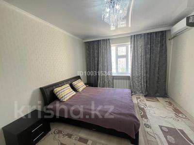 2-комнатная квартира · 60 м² · 4/5 этаж, 34-й мкр 5 — Достық үйі, Ш.Есенов университеті, Ана мен бала орталығы, Маңғыстау арена, Батыр спорт кешені, Сары базар, Музей, Кітапхана за 15 000 〒 в Актау