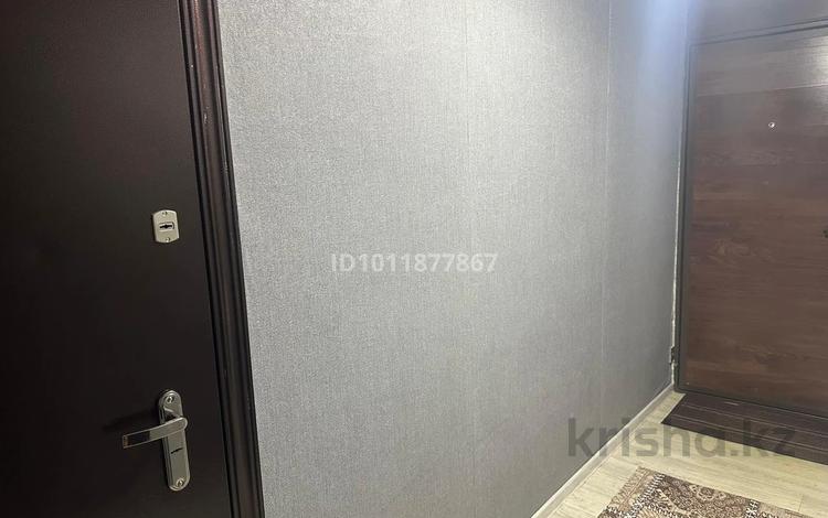 2-комнатная квартира · 54 м² · 9/10 этаж, жилой р-н Юго-Восток 6/2 за 25 млн ₸ в Караганде, Казыбек би р-н — фото 2